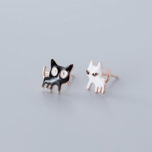 Boucles d’oreilles asymétriques BLACK AND WHITE CATS - or rose - boucles d’oreilles - La boutique by c.