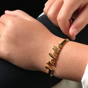 Bracelet PRÉNOM pour enfant - Ultra girly pour personnaliser le style. – La  boutique by c.